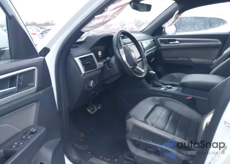 2021 Volkswagen Atlas Cross Sport 3.6L V6 Sel Premium R-Line z USA, uszkodzony, nr VIN 1V2FE2CA6MC241043